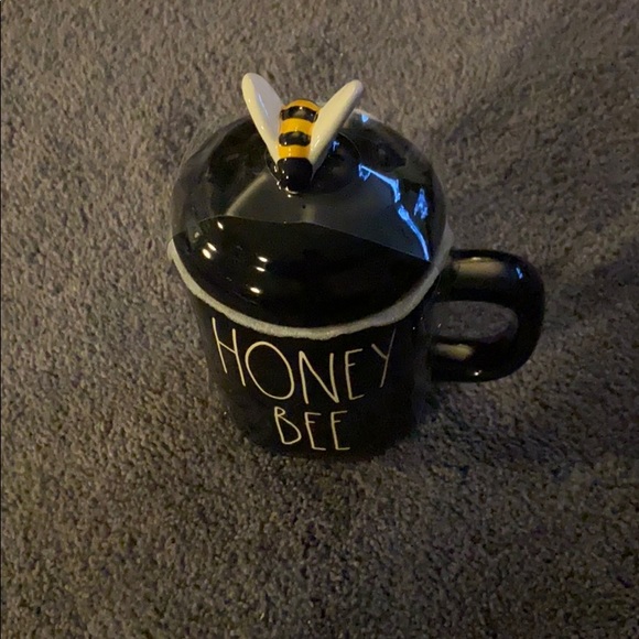 Rae Dunn Honey Bee Mug and Topper NWT
